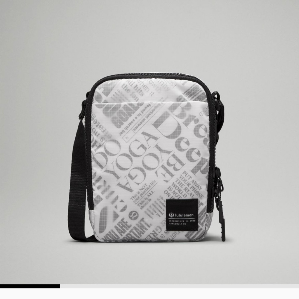 Lulu Easy Access Crossbody Bag 1.5 L